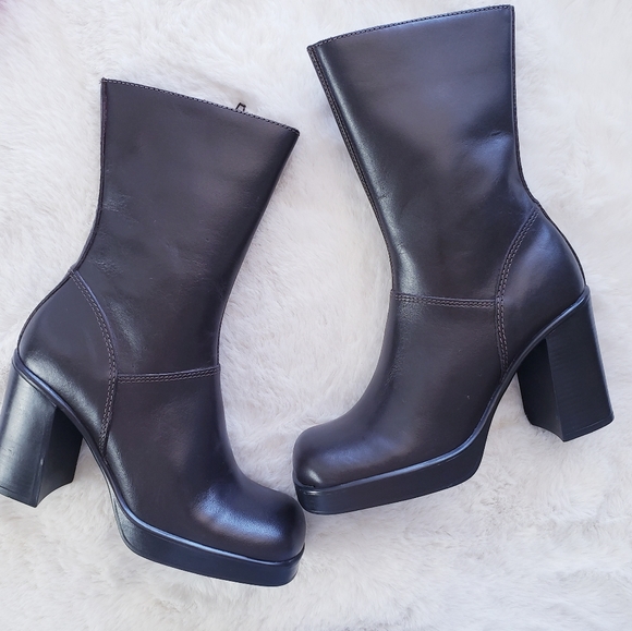 Steve Madden Shoes - Steve Madden Vintage 90s Square Toe Chunky Platform Brown Leather Boot